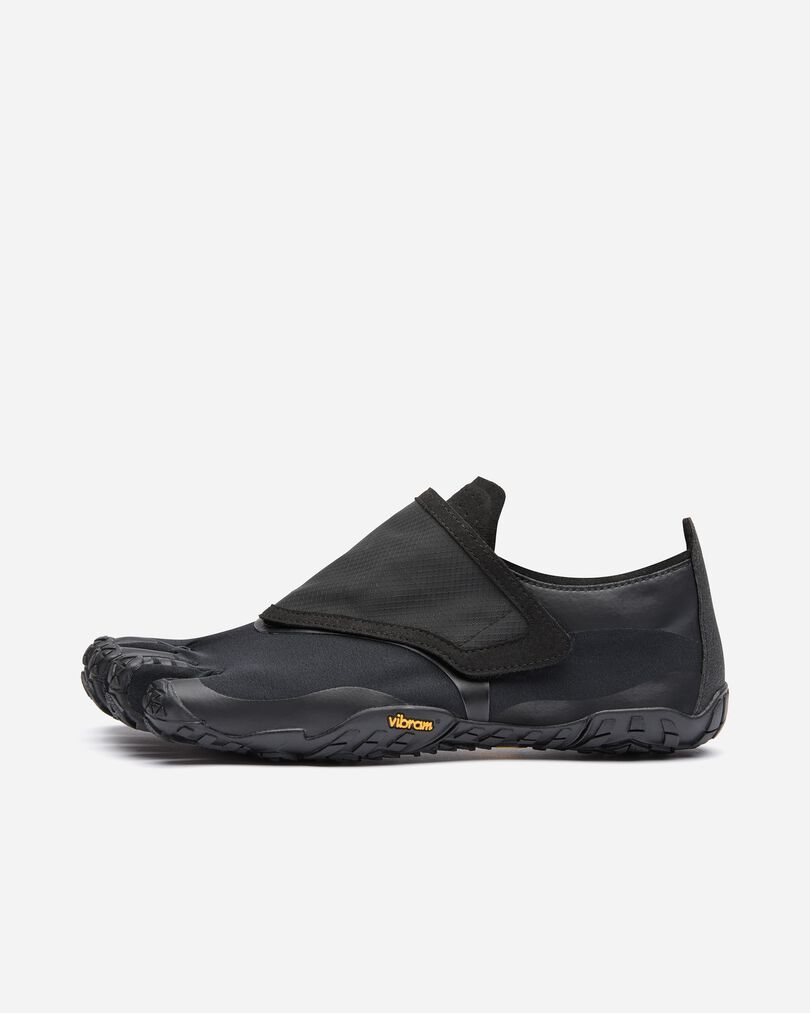 25M7501_New20V-Trail-Wing_Final20Name20Tbd_Total20Black_01-1.jpg