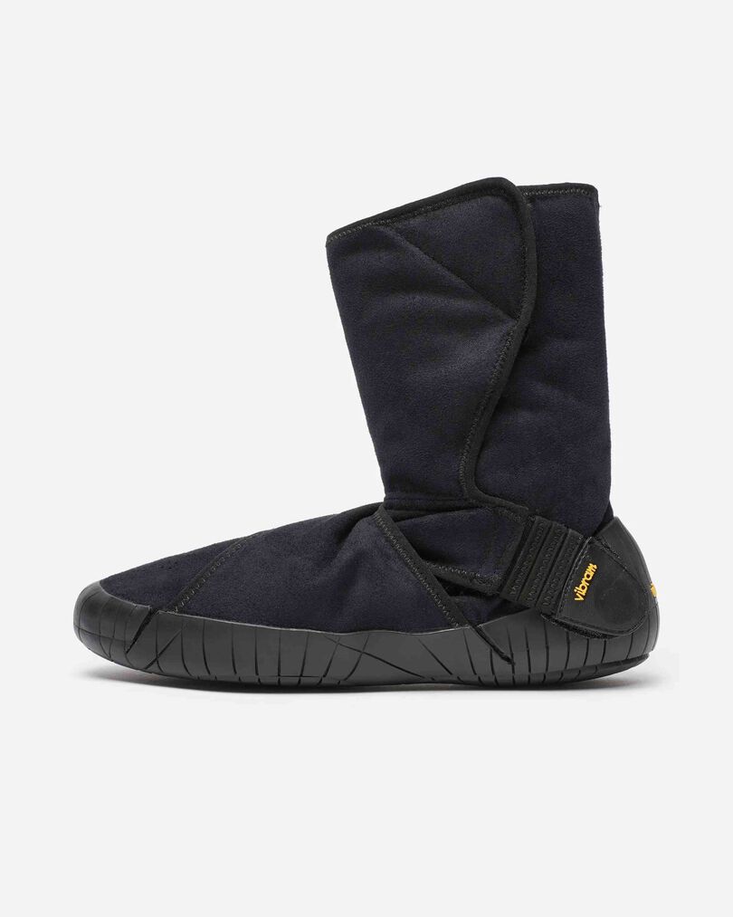 FUROSHIKI_MID_BOOT_17UCC01_TRAVELERBLACK_01.jpg