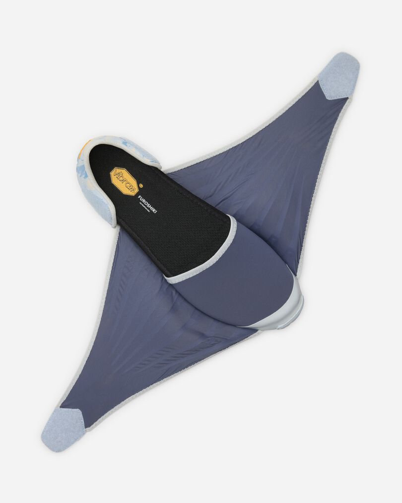 Furoshiki20Original_25MAD03_Blue_Light_Grey_03-1.jpg